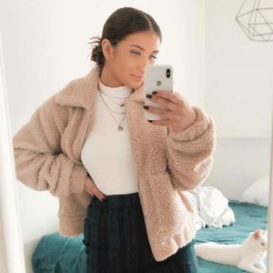 Meet your Posher, Alex-frédérique